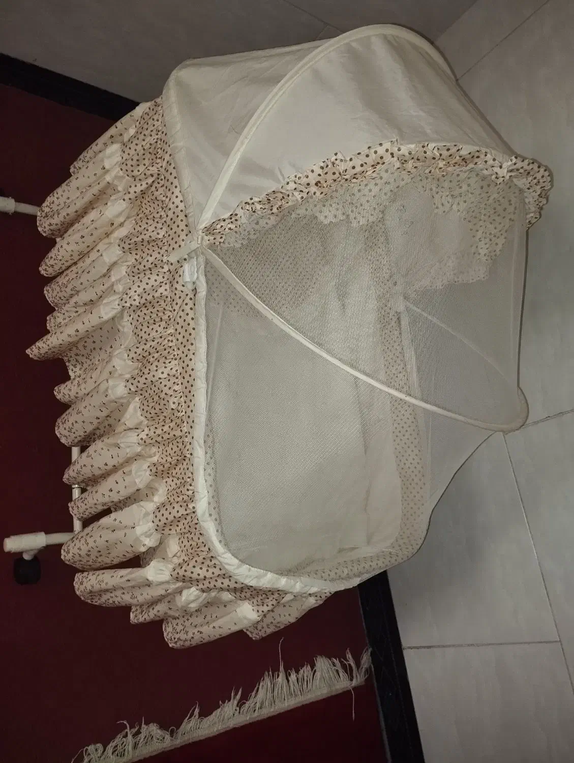 تخت نوزاد|تخت و صندلی بچه|بروجرد, |دیوار