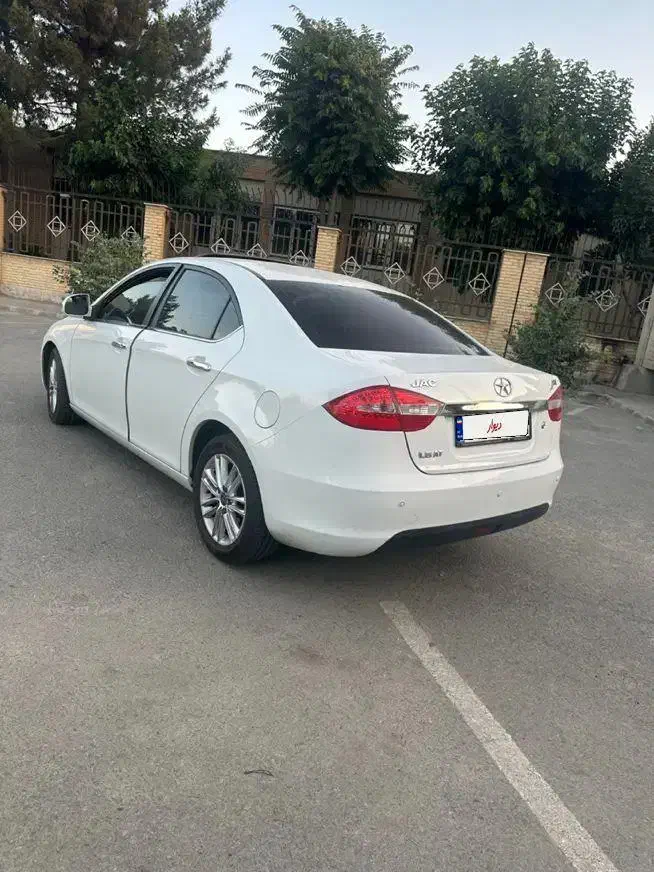 جک j5 اتومات کم کار|خودرو سواری و وانت|تهران, اسکندری|دیوار