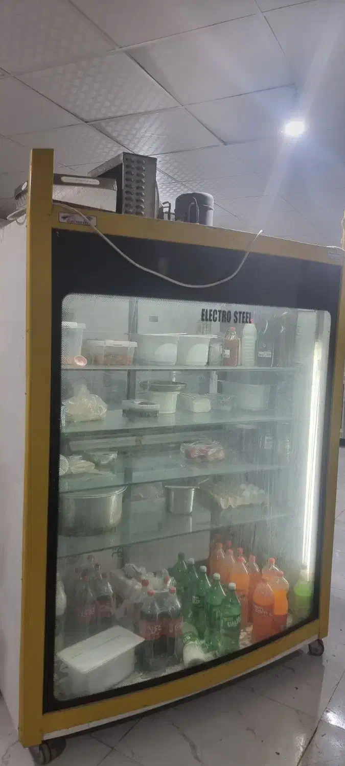 یخچال ۴ درب و تاپینگ و کباب پزو گاز شعله صنعتی|کافی‌شاپ و رستوران|مهریز, |دیوار