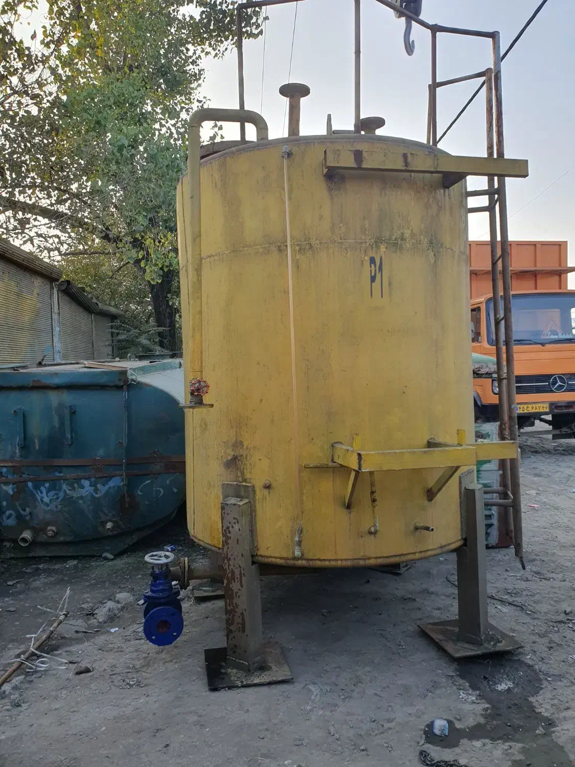 تانکرایستاده|ماشین‌آلات صنعتی|رشت, آتشگاه|دیوار