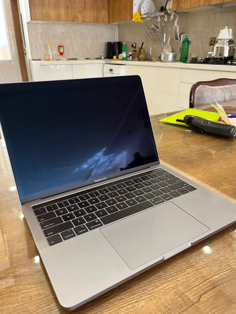 مک بوک پرو ۲۰۲۰|رایانه همراه|اصفهان, خانه اصفهان|دیوار