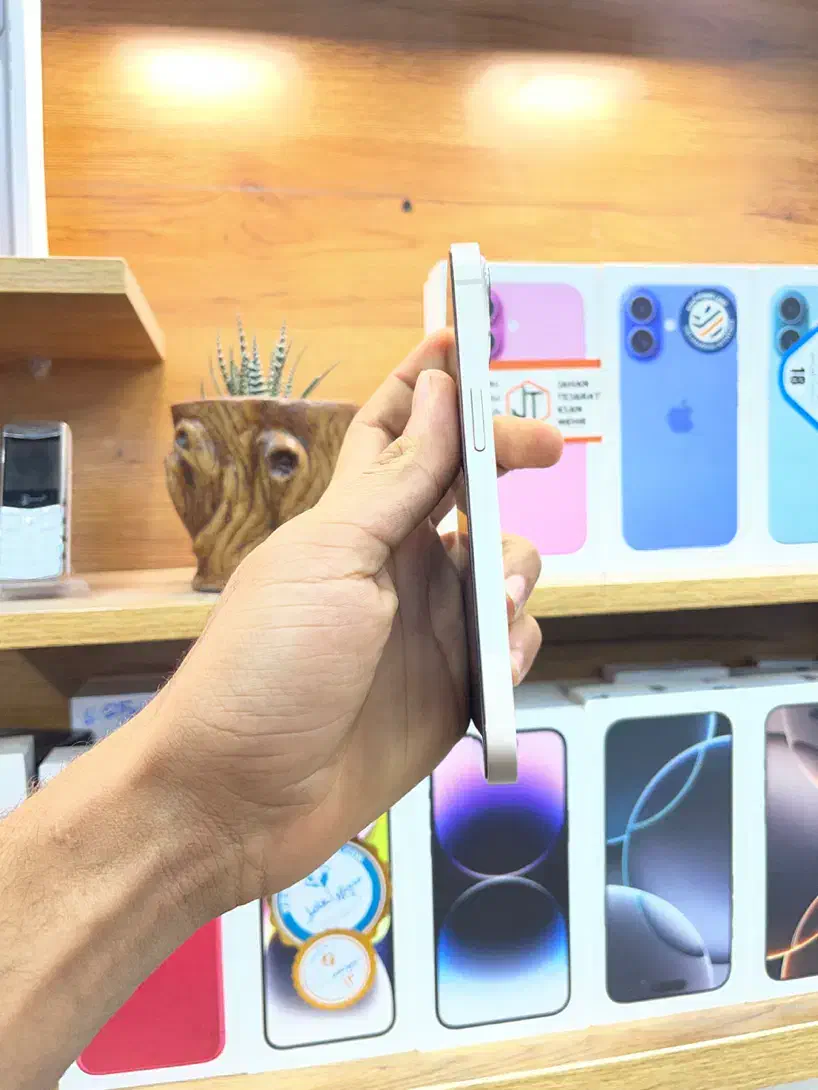 Iphone 13|موبایل|اصفهان, باغ زرشک|دیوار