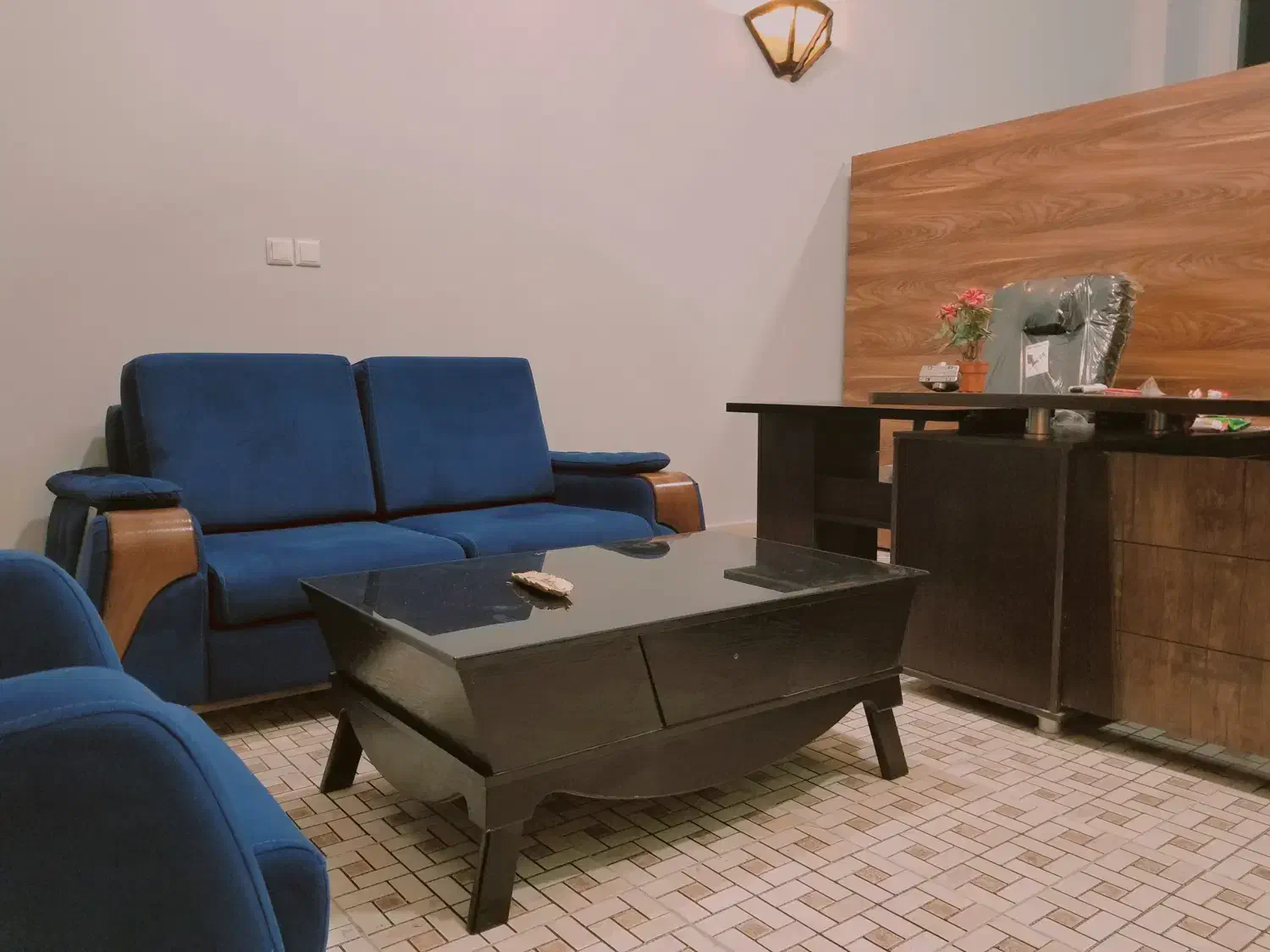 مبل ۴ نفره|مبلمان خانگی و میز عسلی|کرج, کوی زنبق|دیوار