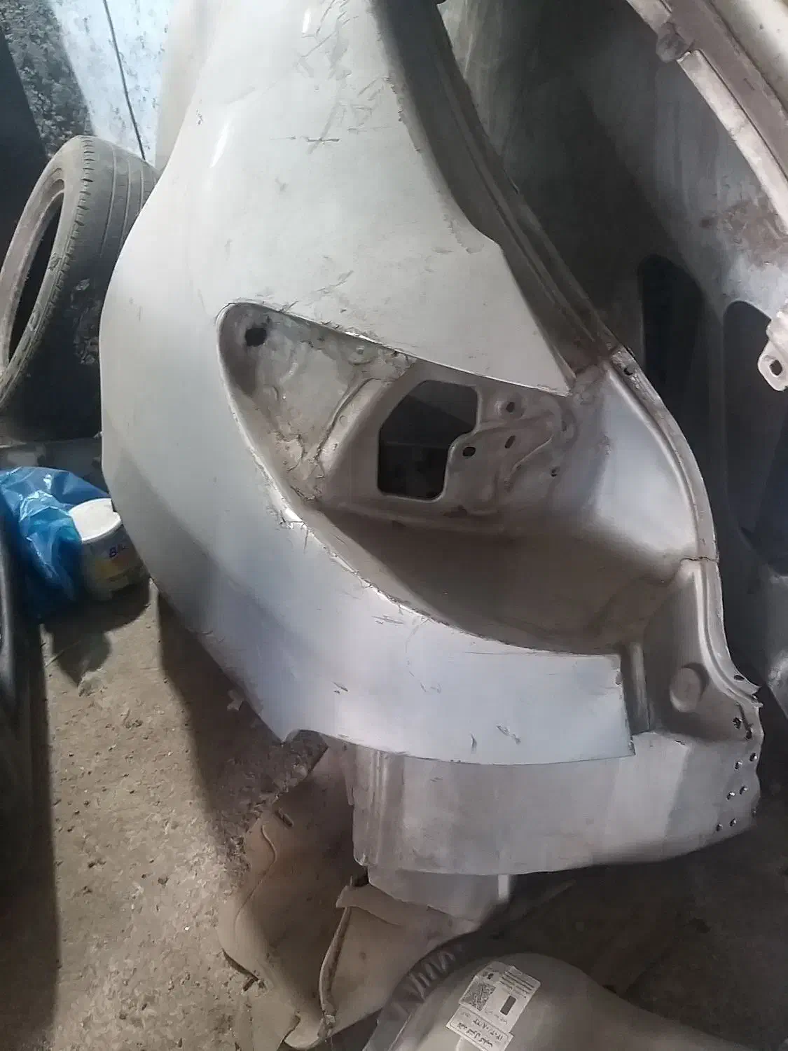 گلگیر سمت راننده عقب|قطعات یدکی و لوازم جانبی|آستانه اشرفیه, |دیوار