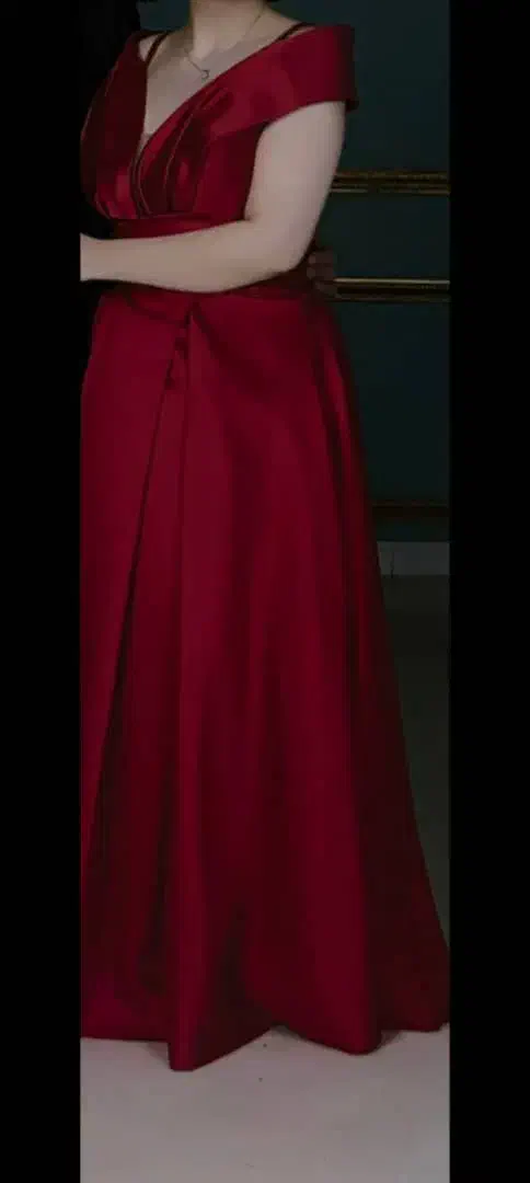 لباس مجلسی تافته مزون دوز سایز ۴۲ قرمز|لباس|ری, دیلمان|دیوار