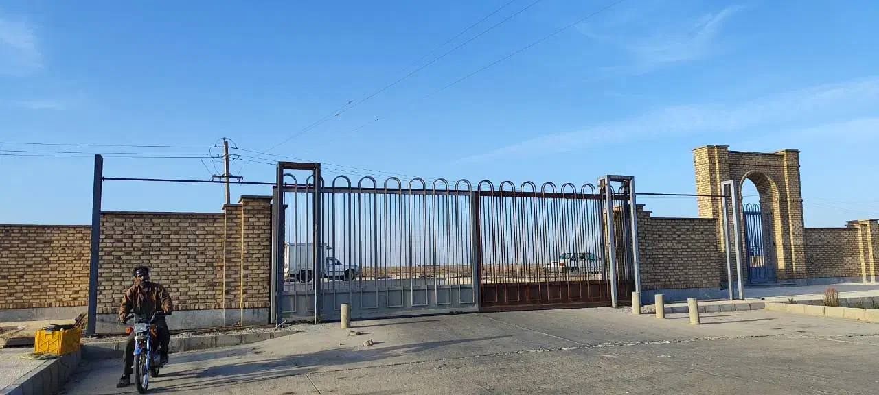 ساخت انواع درب و پنجره و جوشکاری استیل لوله کشی|خدمات پیشه و مهارت|محمدیه-قزوین, |دیوار