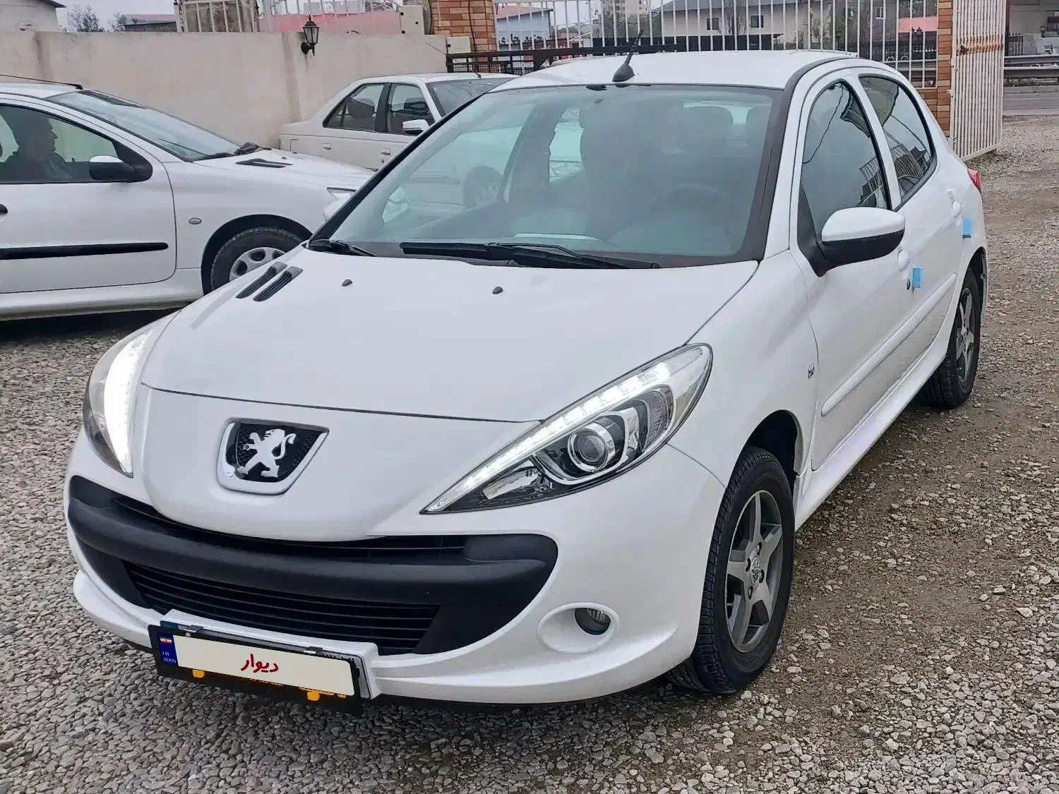 پژو۲۰۷سقف فلزفرمان برقی۱۴۰۰بدون رنگ|خودرو سواری و وانت|خرمآباد (تنکابن), |دیوار