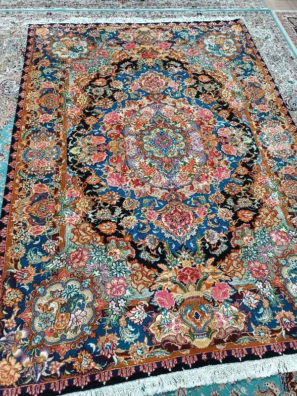 فرش دستباف ۶ متری سالاری تبریز زیر قیمت|فرش|تهران, خانی‌آباد|دیوار