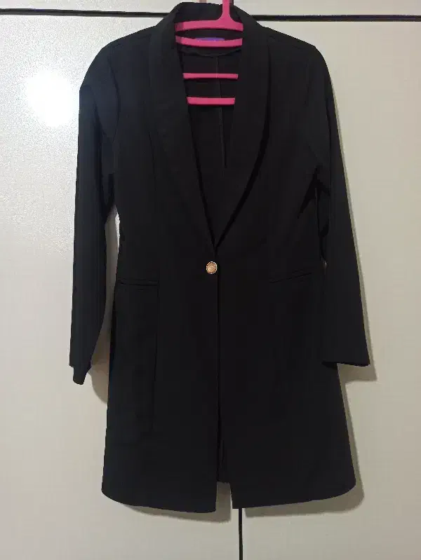 بارونی و مانتو و شنل زنانه در حد نو|لباس|رشت, معلم|دیوار