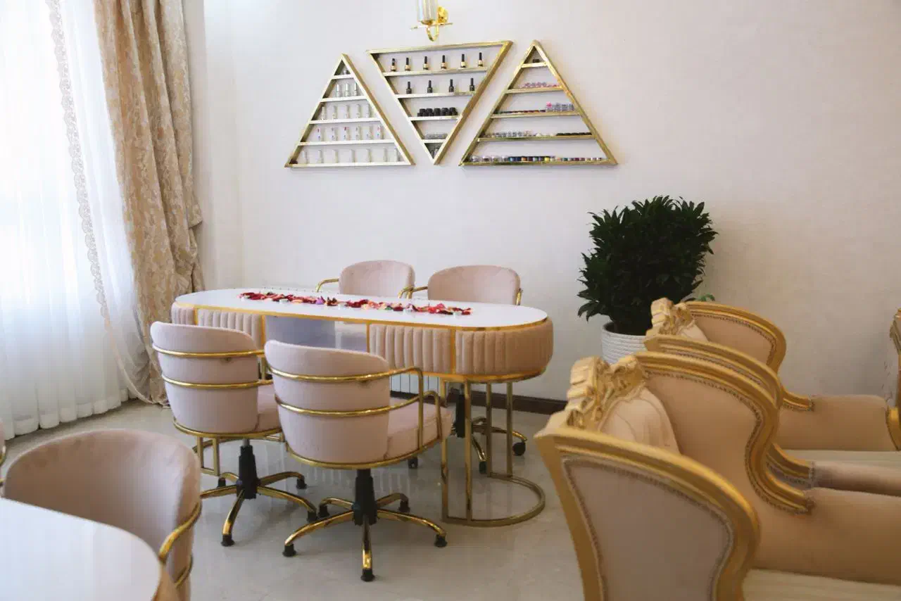 میز ناخن وصندلی اصلاح طرح برقی((فوری فروش))|آرایشگاه و سالنهای زیبایی|اسلامشهر, مطهری|دیوار