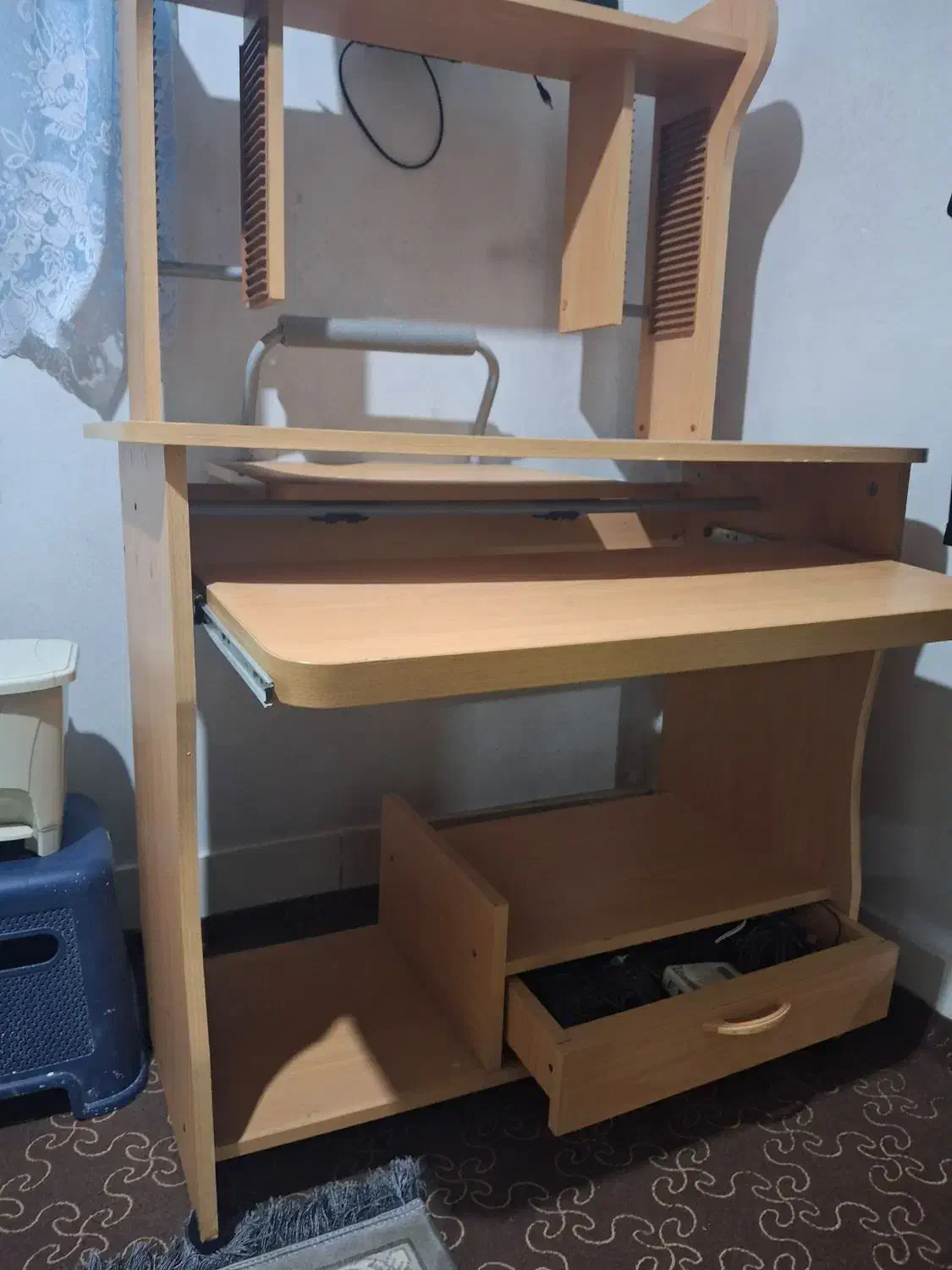 میز کامپیوتر سالم|میز تحریر و کامپیوتر|گرگان, |دیوار