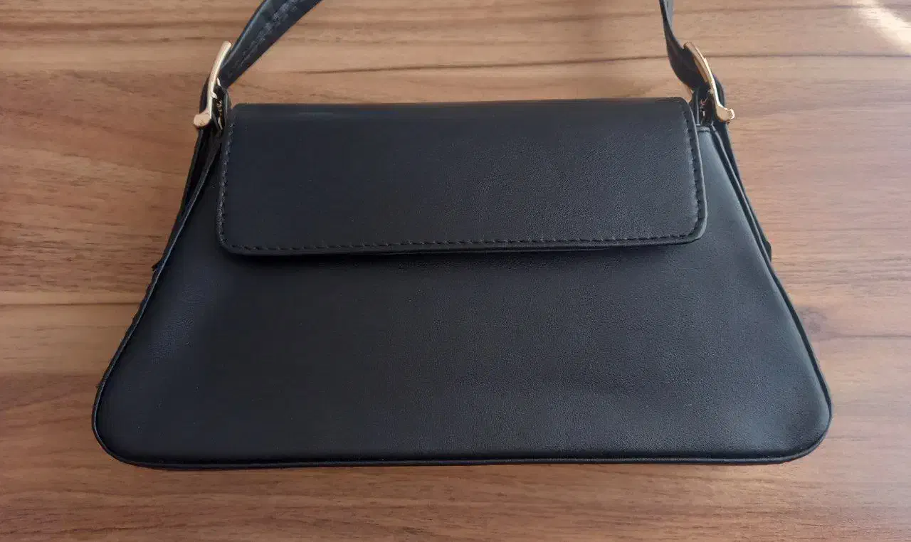 کیف مشکی|کیف، کفش، کمربند|قم, باغ شازده|دیوار