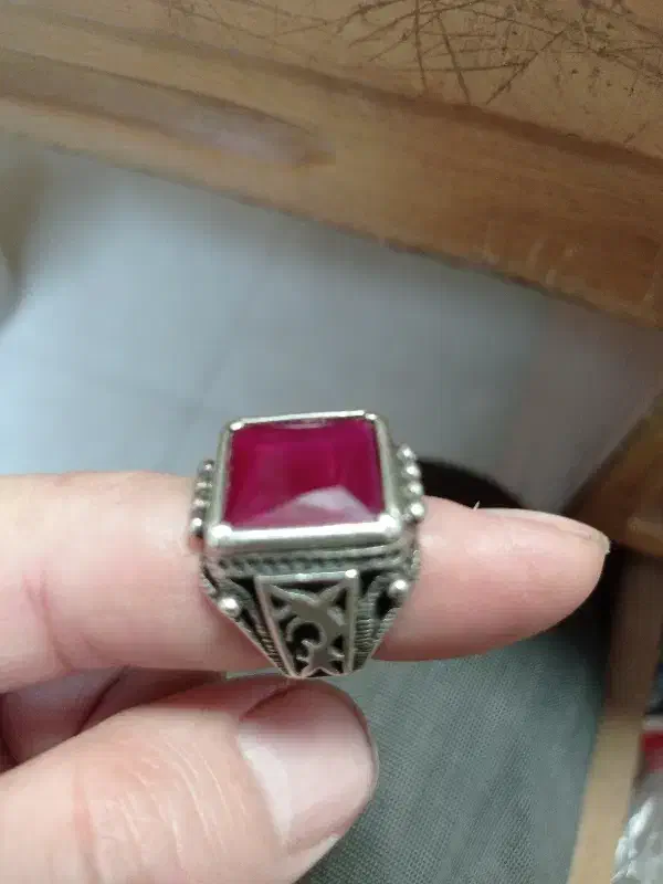 انگشتر یاقوت|کلکسیون اشیاء عتیقه|زنجان, |دیوار