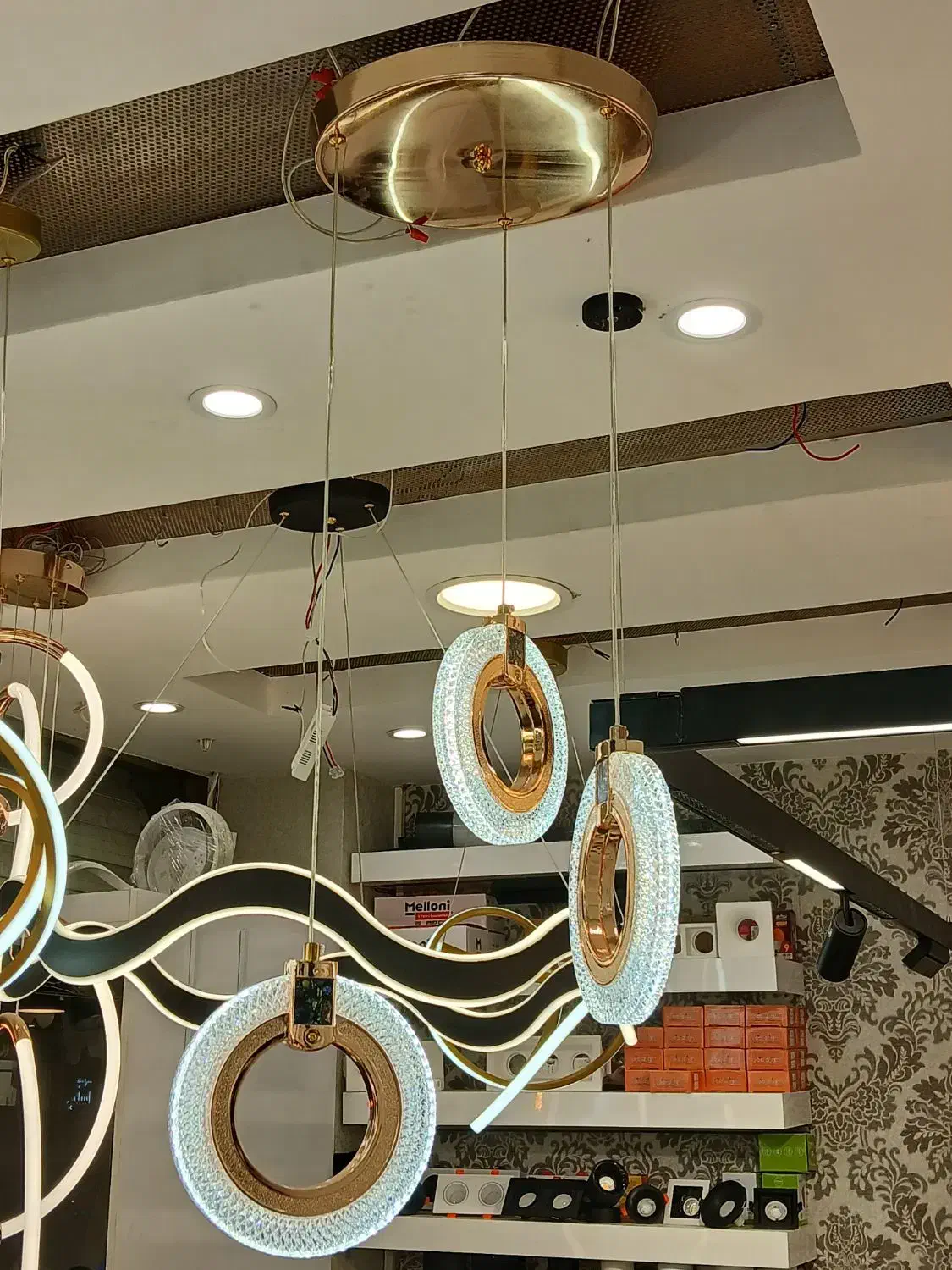 لوستر سه شعله آویز وارداتی سه حالته شیک و ارزان|لوستر و چراغ آویز|اصفهان, تخت فولاد|دیوار