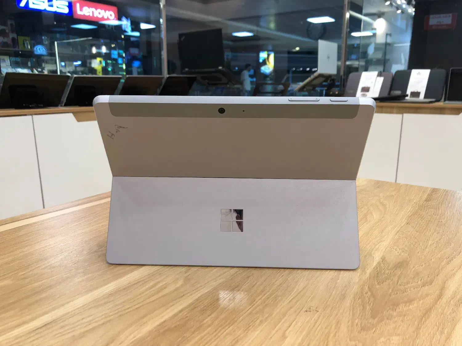 لپ تاپ استوک Surface go 2|رایانه همراه|تهران, فلسطین (میدان انقلاب)|دیوار