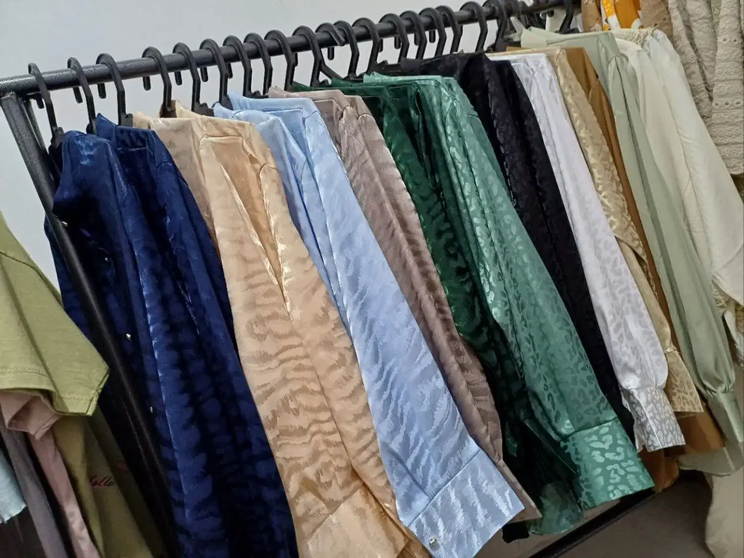 بلوز شلوار بافت|لباس|نیشابور, میدان حافظ|دیوار