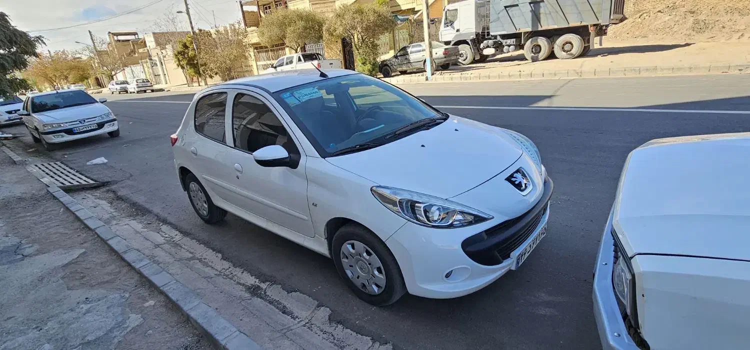 پژو ۲۰۷ دنده|خودرو سواری و وانت|سیرجان, |دیوار