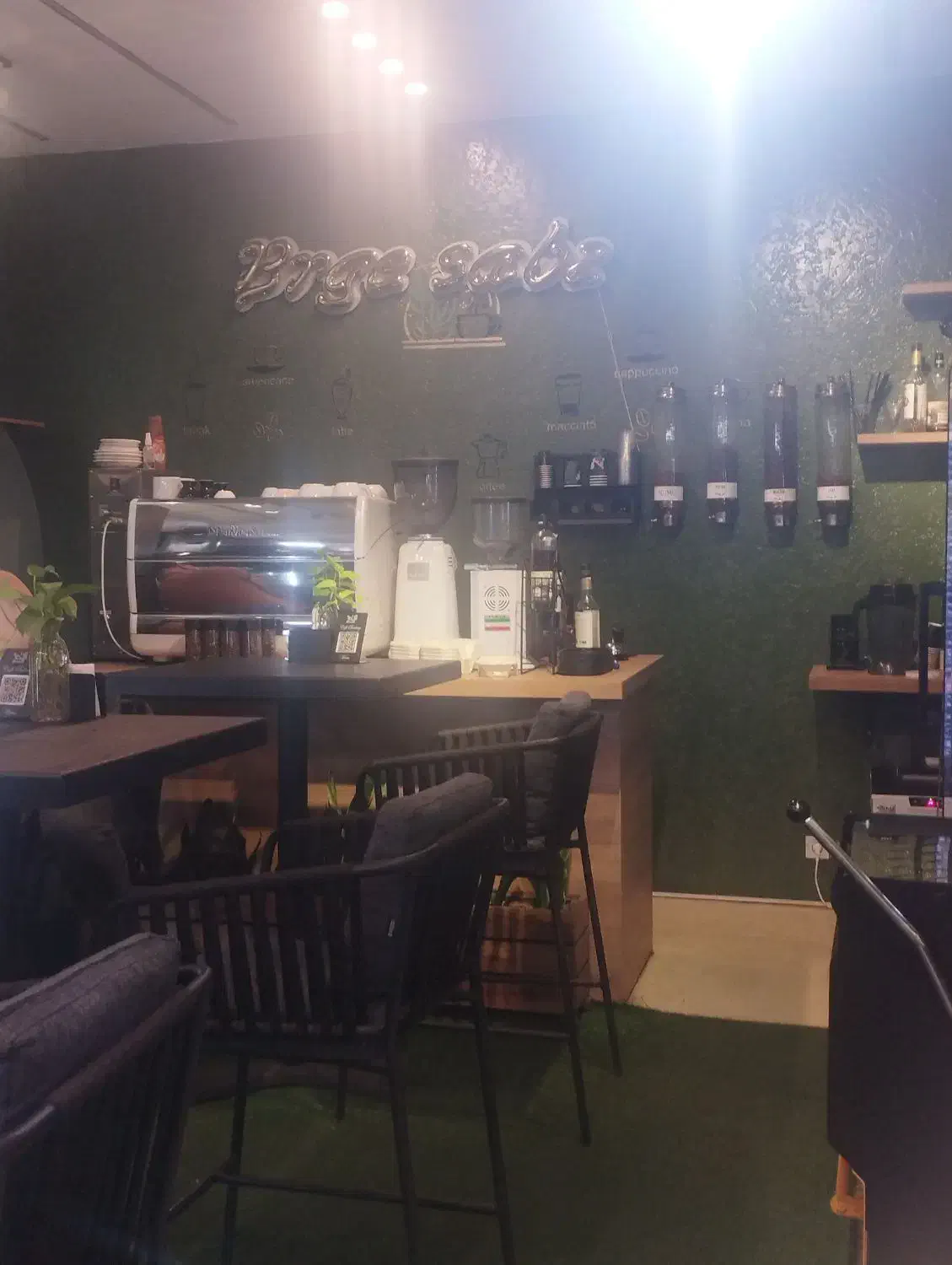 نیروی کار کافه صبح وعصر|استخدام خدمات فروشگاه و رستوران|تهران, ستارخان|دیوار