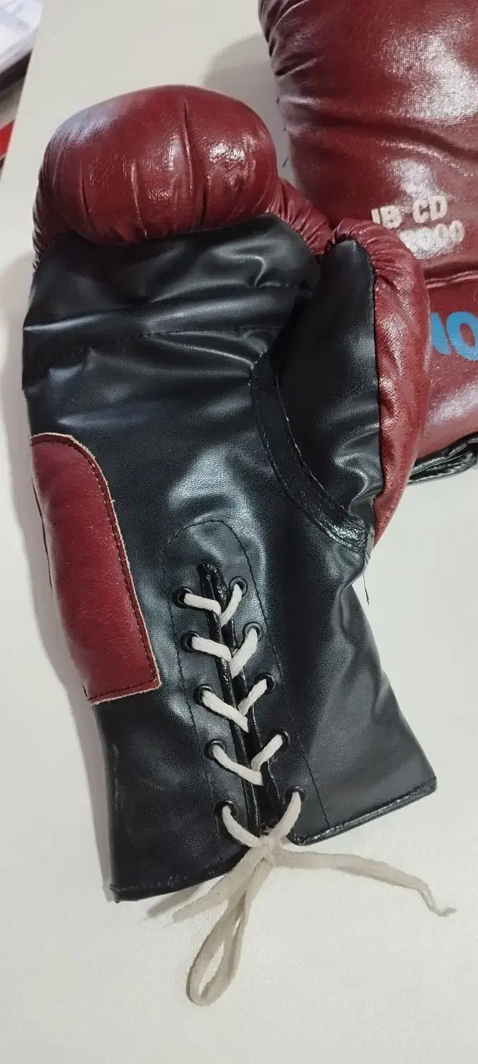 دستکش بوکس چرمی|تجهیزات ورزشی|بروجرد, |دیوار