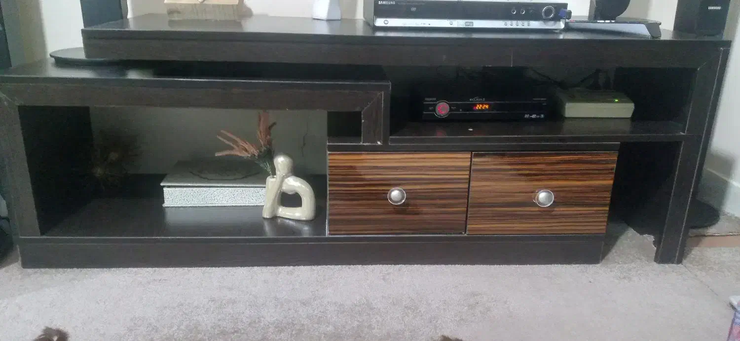 به دلیل نداشتن فضا|میز تلویزیون|بندر گز, |دیوار