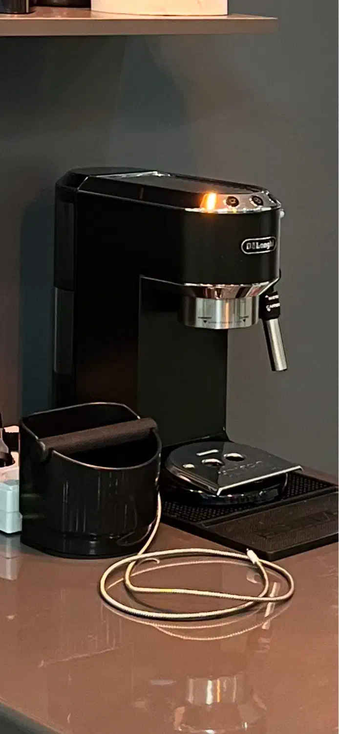 قهوه ساز دلونگی ۶۸۵|سماور، چای‌ساز، قهوه‌ساز|پرند, فاز ۳|دیوار