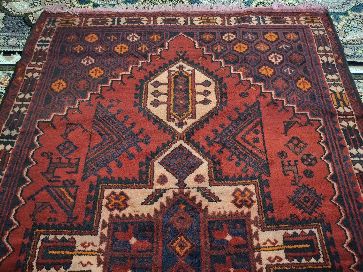 فرش دست بافت لری تمیز|فرش|ایذه, |دیوار