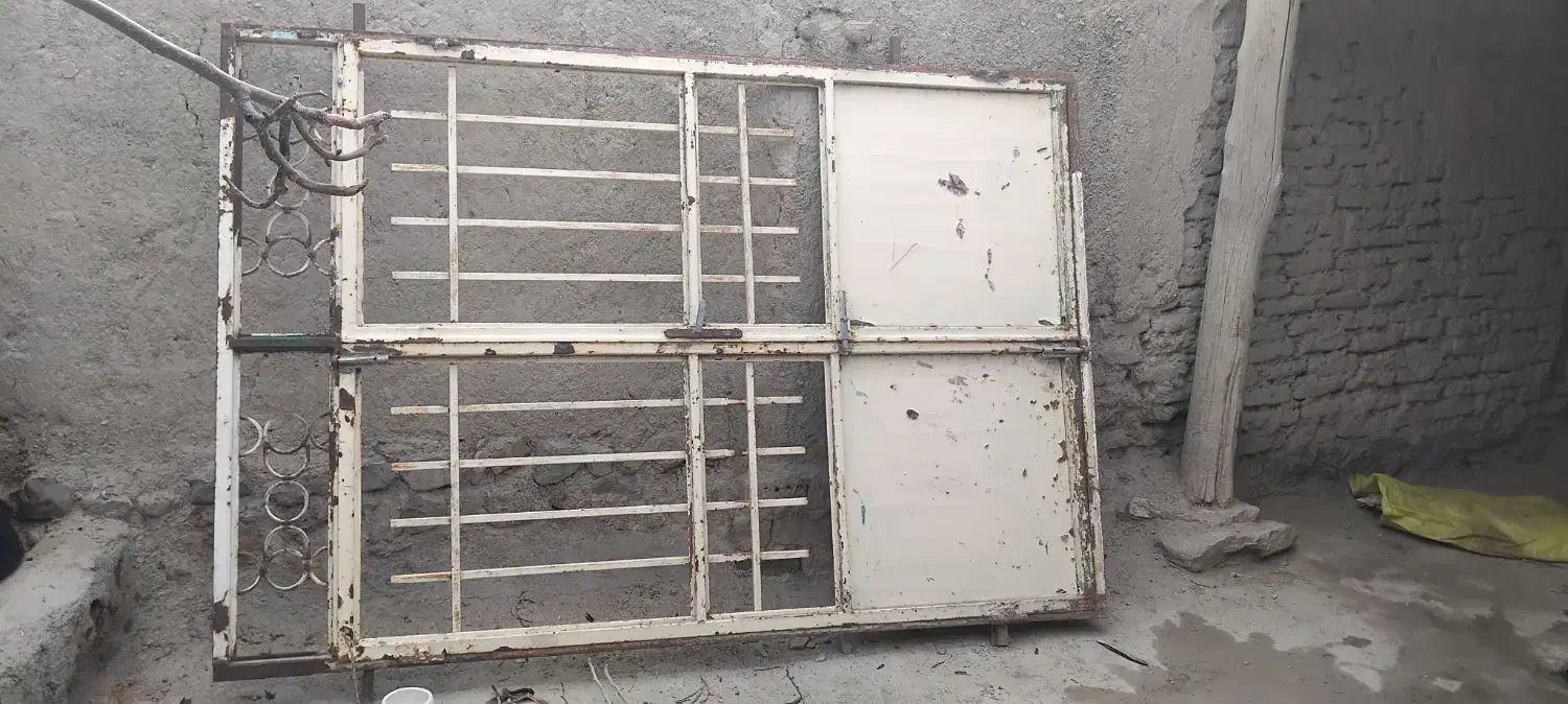 درب|ابزارآلات|مشهد, تبادکان|دیوار