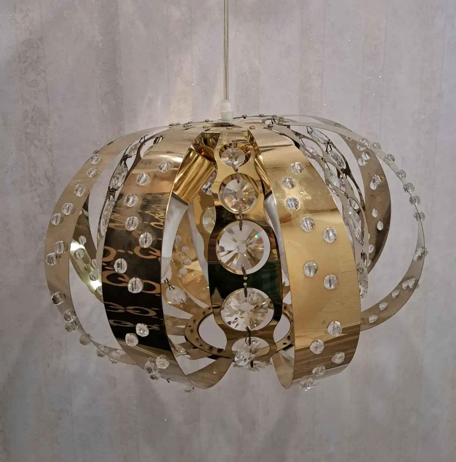 لوستر|لوستر و چراغ آویز|نیشابور, دارایی|دیوار