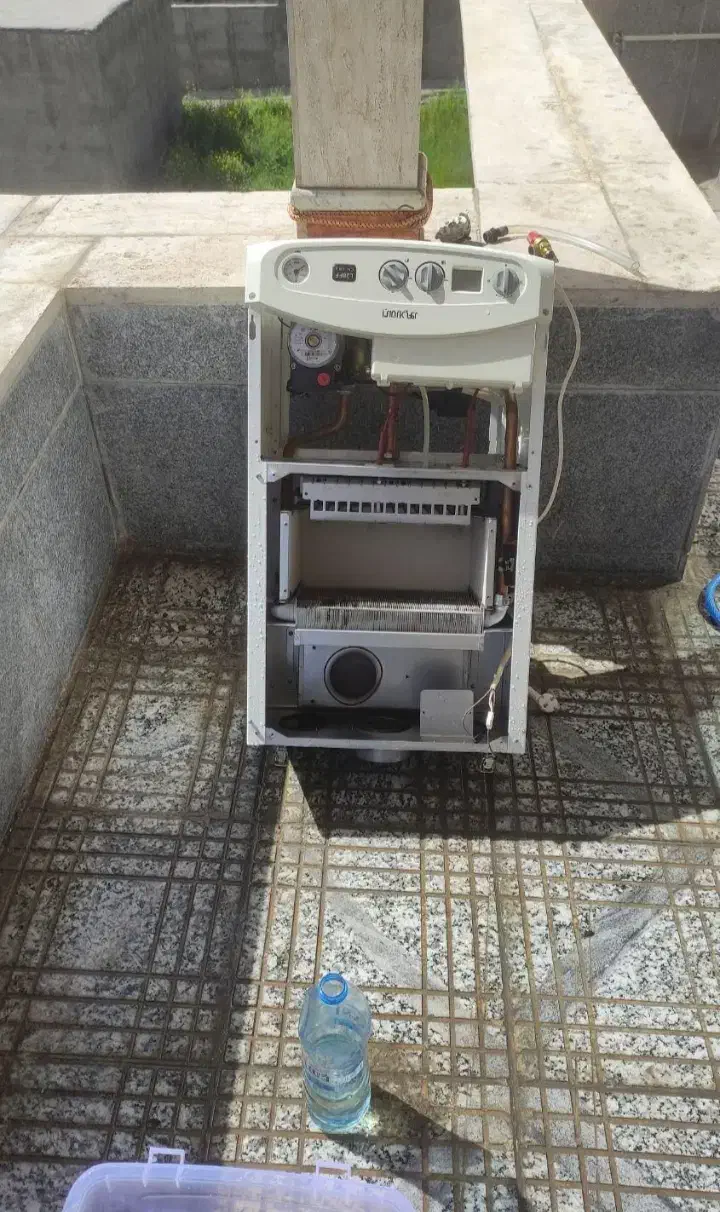 نصاب و تعمیر پکیج و آبگرمکن و تصفیه آب|خدمات پیشه و مهارت|ماکو, |دیوار