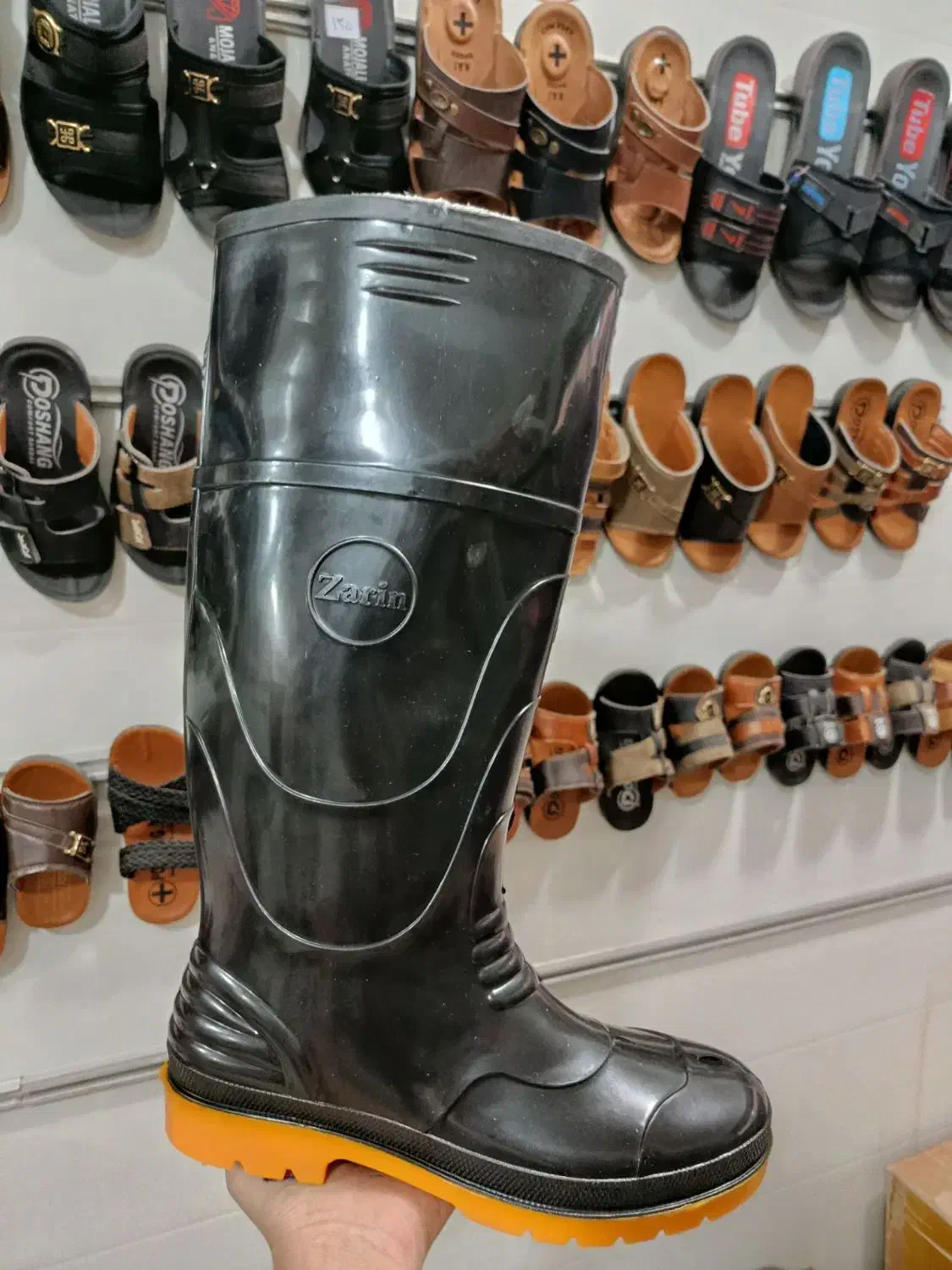 چکمه و گالش مردانه و زنانه عمده|کیف، کفش، کمربند|قم, بیست متری ولیعصر|دیوار