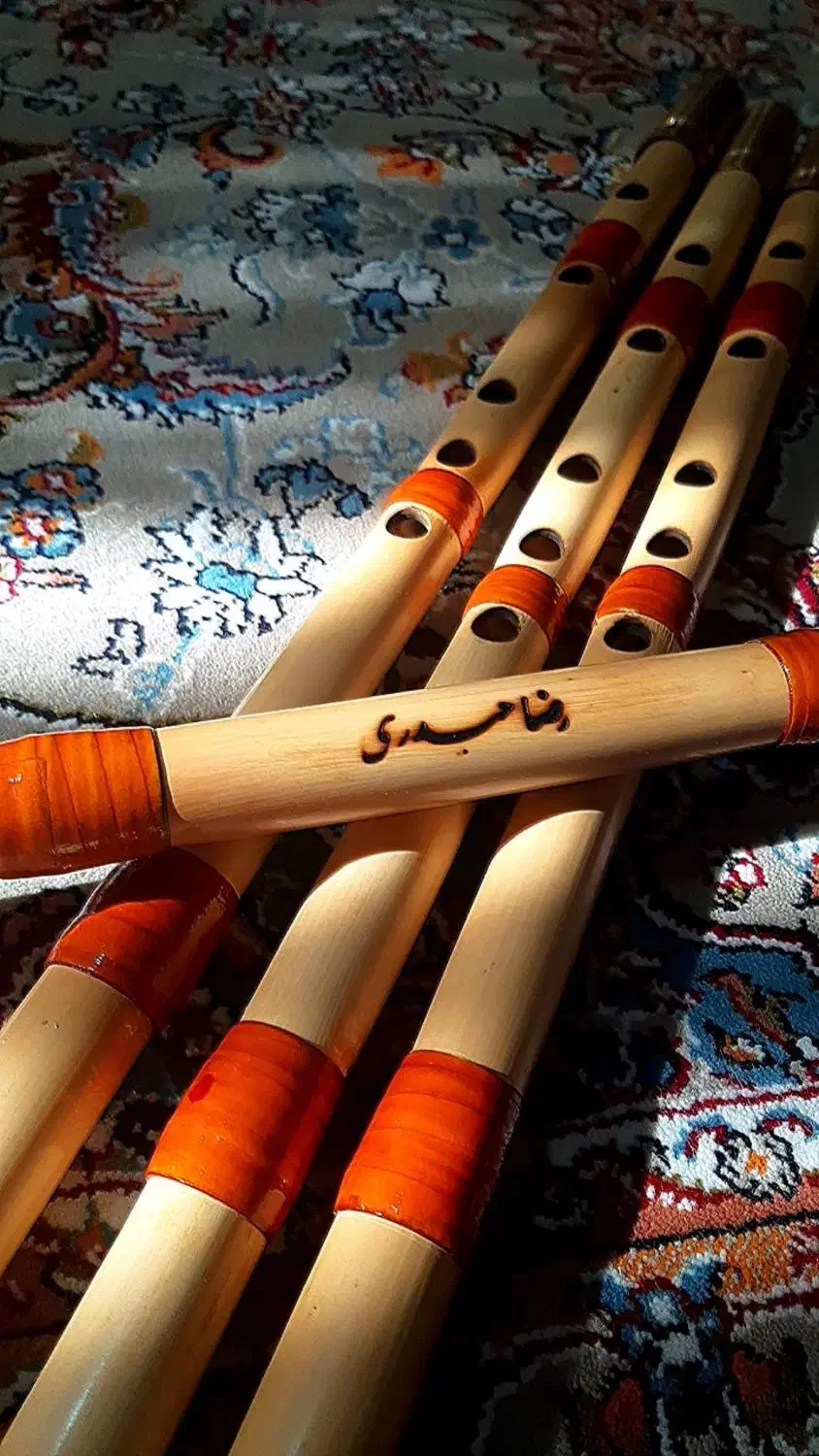 نی های کویری کاشان|سازهای بادی|گلپایگان, |دیوار