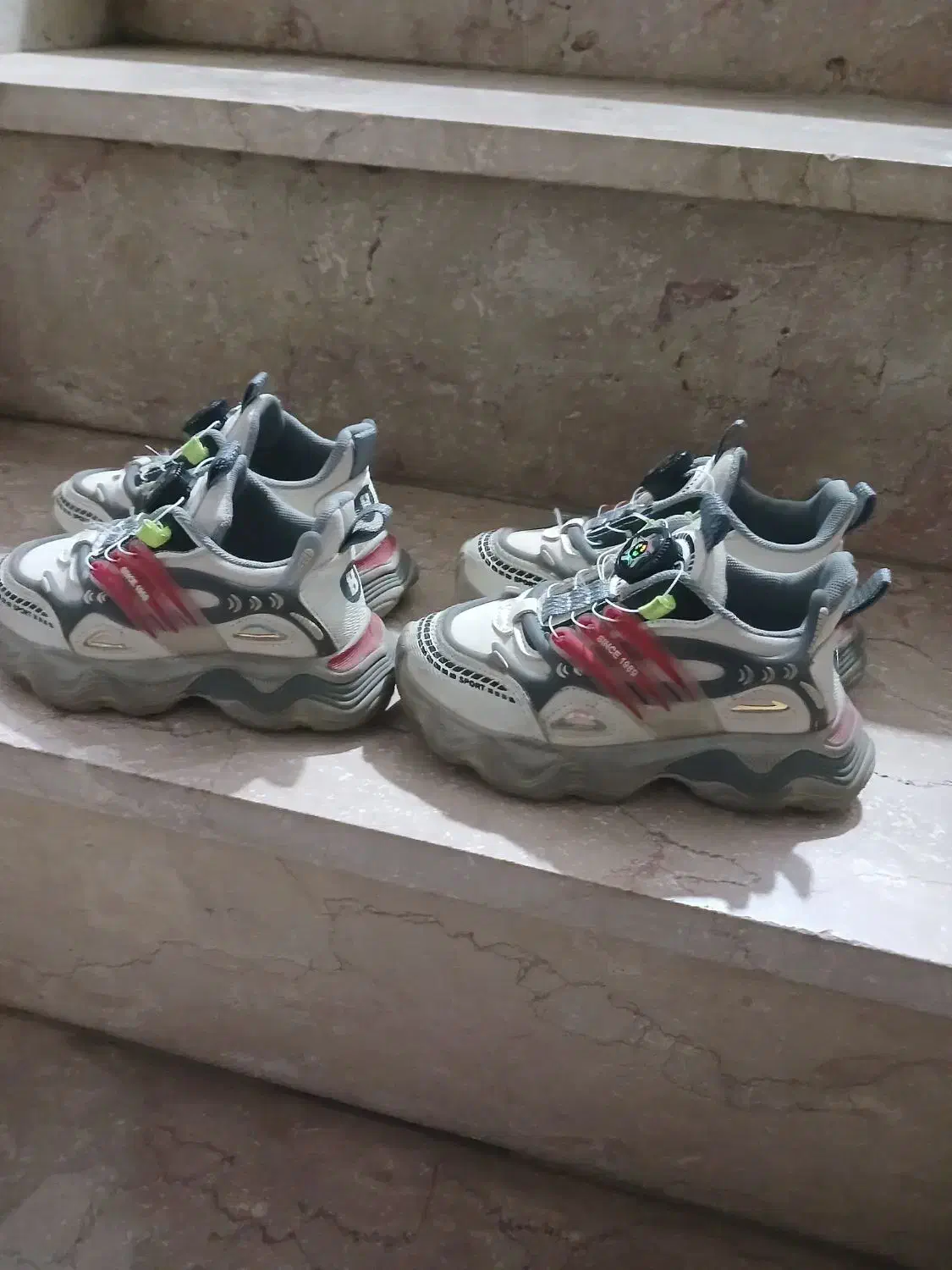 کفش پسرونه|کفش و لباس بچه|اقبالیه, |دیوار