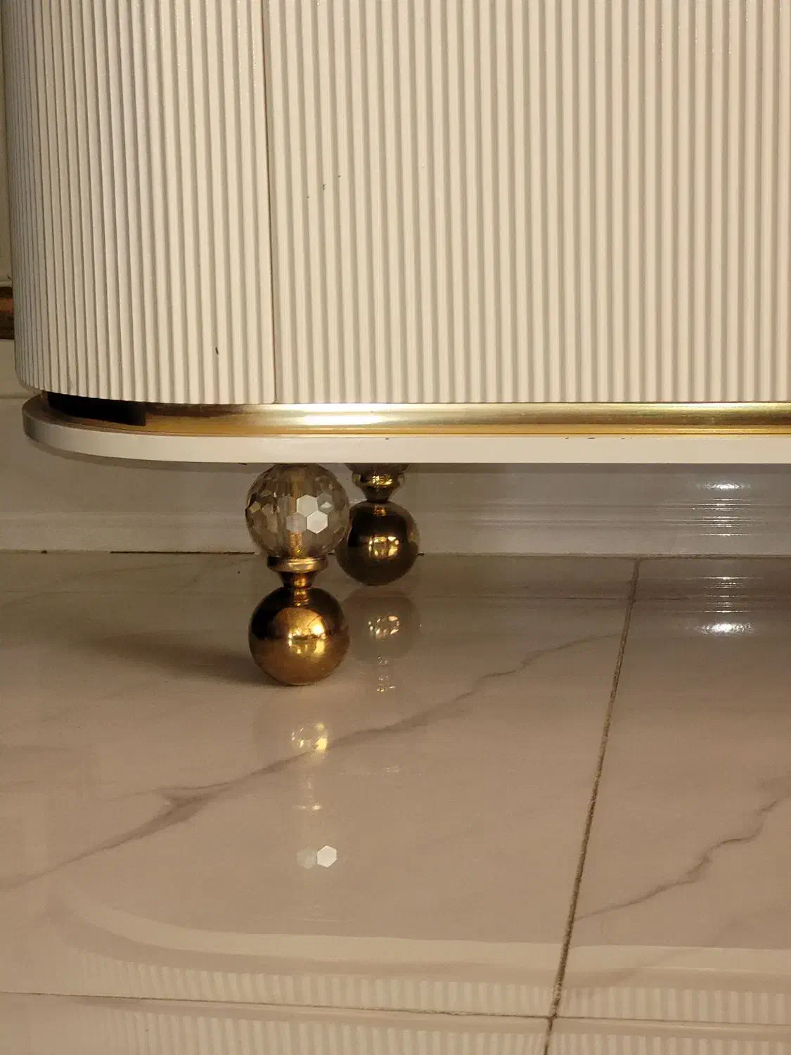 میز تلویزیون زیبا شیک تمیز|میز تلویزیون|پاکدشت, کبودگنبد|دیوار