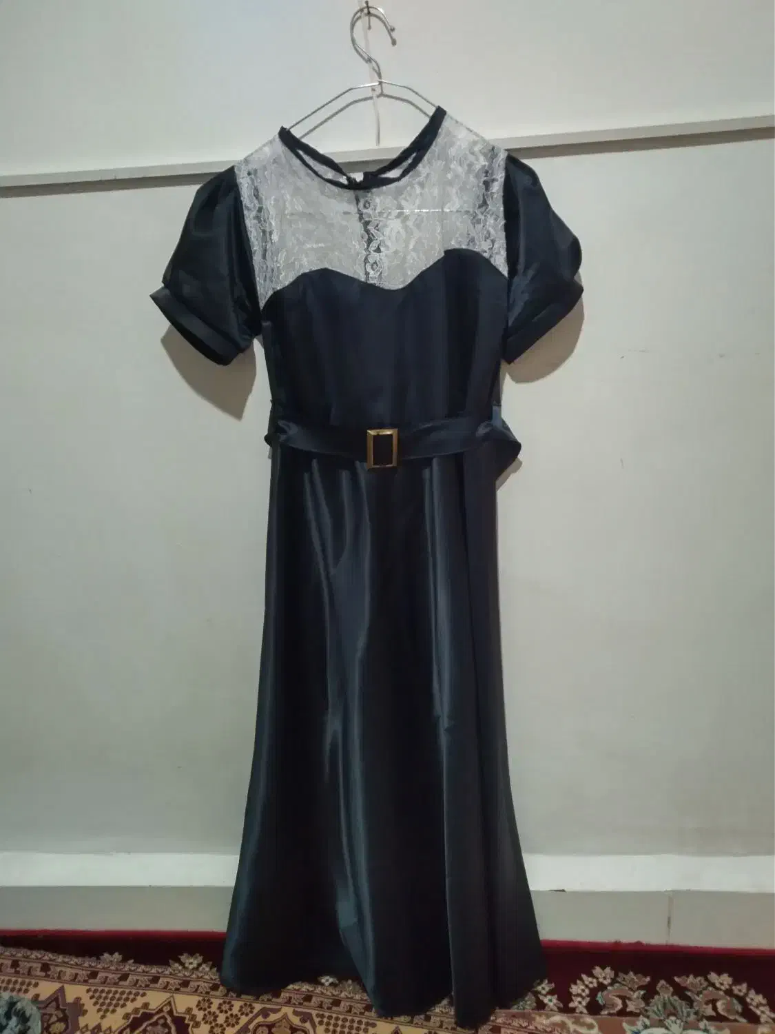 لباس وکفش مجلسی|لباس|زبرخان, |دیوار