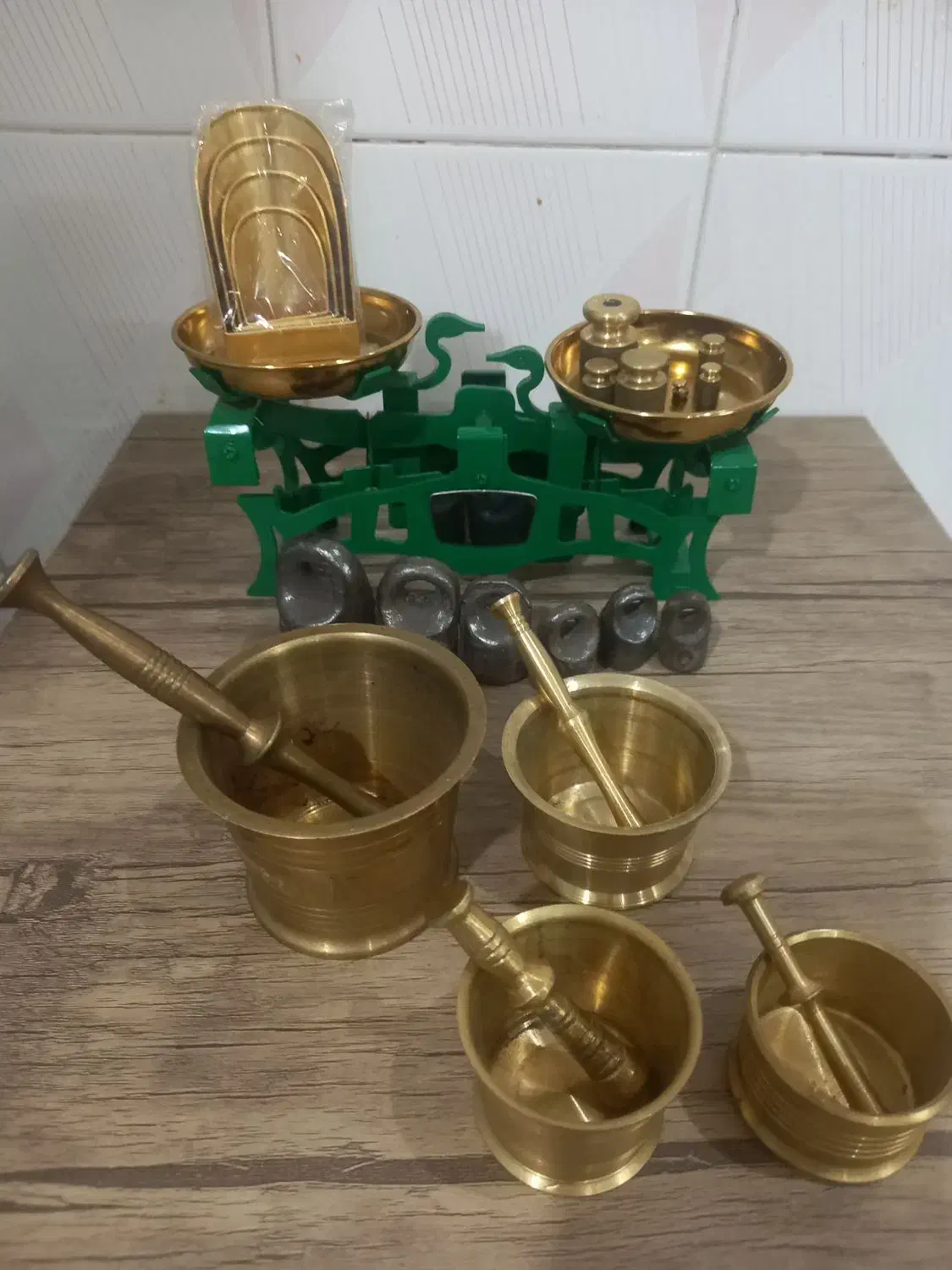 سنگ برنجی ترازو نیم کیلویی و هاونگ برنجی|کلکسیون اشیاء عتیقه|تهران, شوش|دیوار