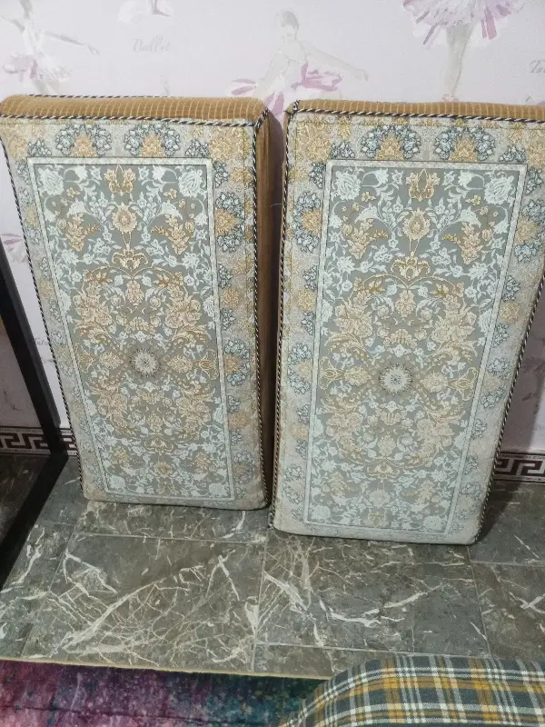 پشتی|پشتی|کوهدشت, |دیوار