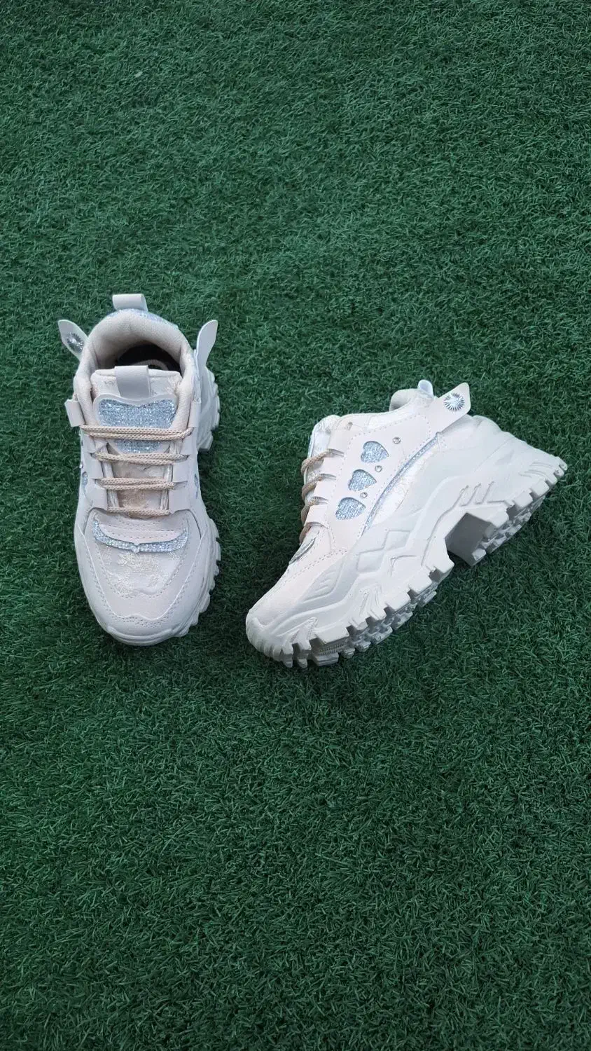 فشیون دخترانه|کیف، کفش، کمربند|میبد, |دیوار