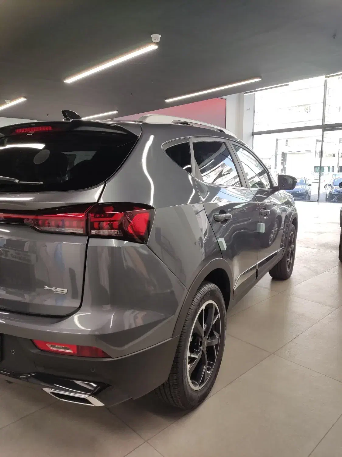 «تجارت خودرو خسروانی » kmc x5 /ایکس ۵|خودرو سواری و وانت|تهران, آسمان|دیوار