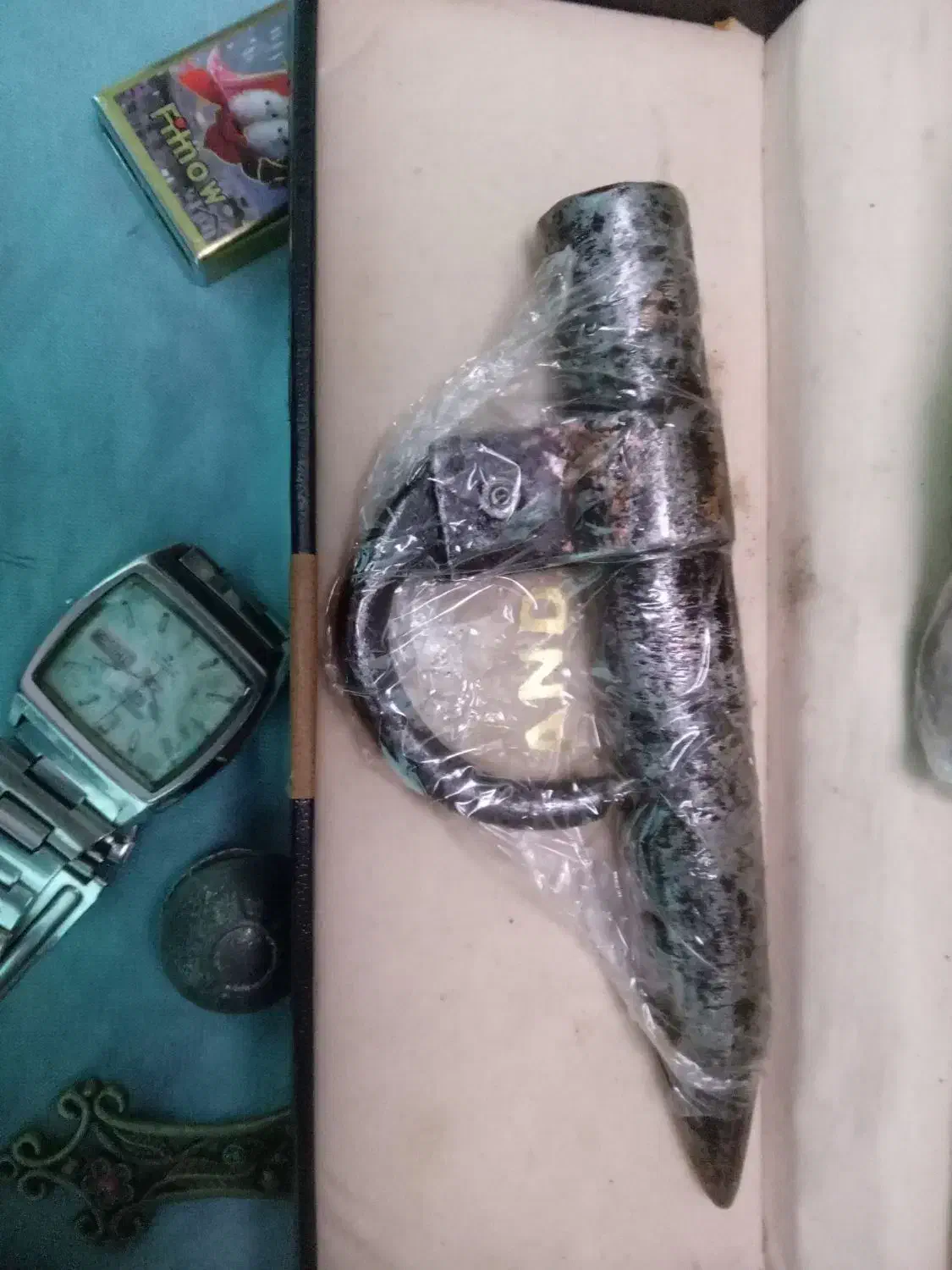 قفل برای قاجار|کلکسیون اشیاء عتیقه|رشت, بوسار|دیوار