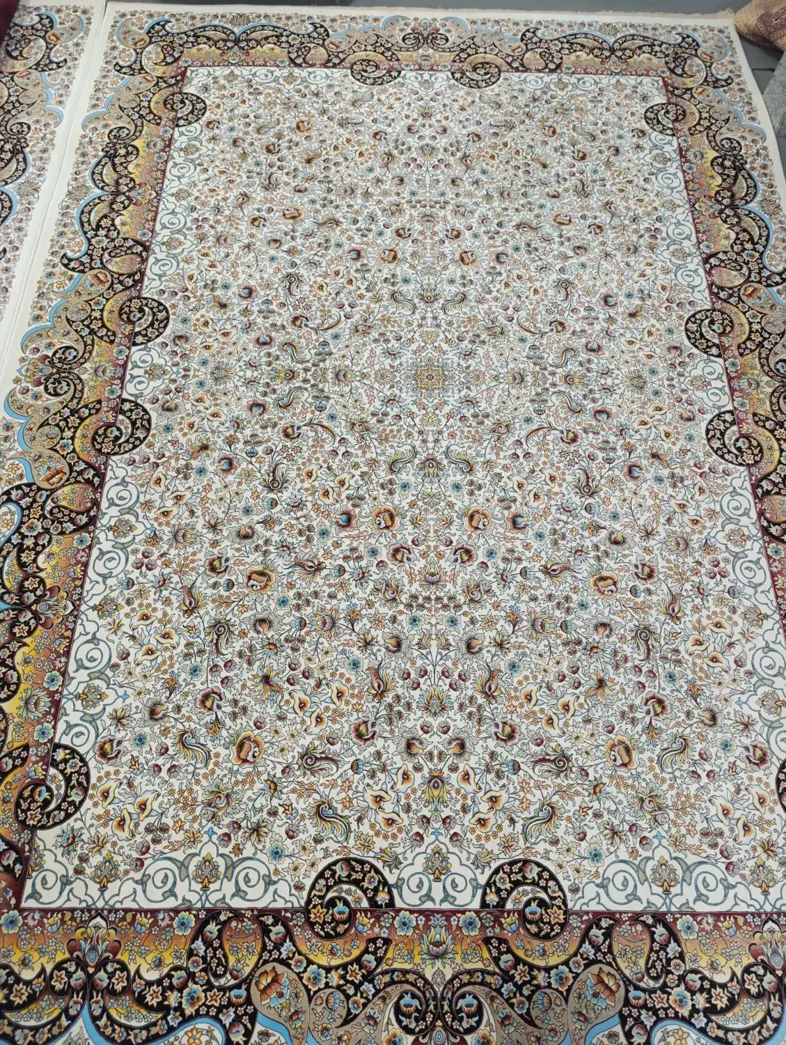 فروش دست بافت گونه|فرش|همدان, |دیوار