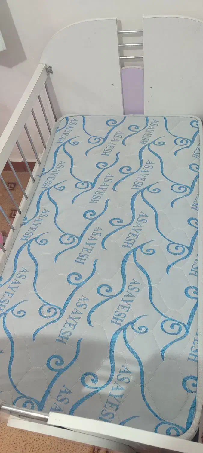 تختخواب کودک همراه با تشک|تخت و سرویس خواب|رامهرمز, |دیوار