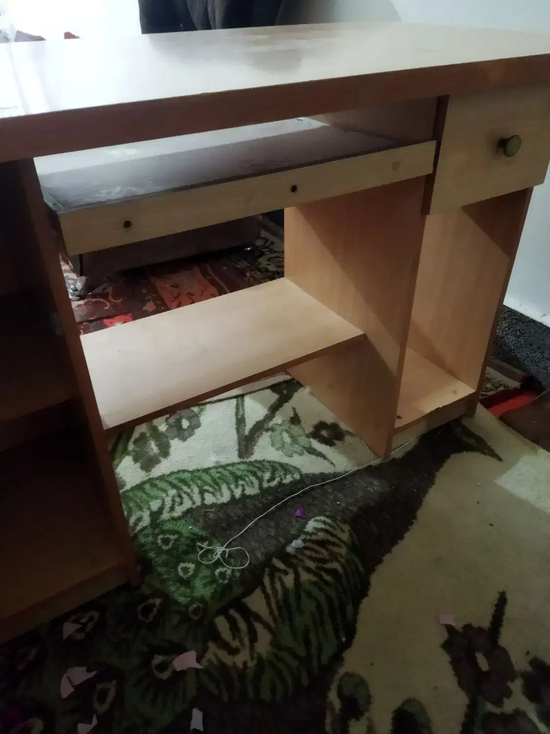 میز کامپیوتر و تحریر|میز تحریر و کامپیوتر|کلاله, |دیوار