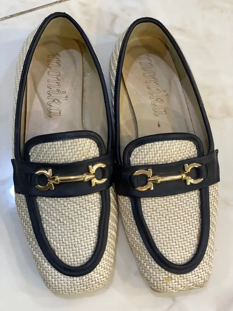 کفش/کالج/ونس|کیف، کفش، کمربند|اندیشه, اندیشه فاز ۱|دیوار