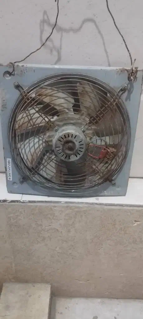 دو عدد فن کوچک نیاز به سیم برق دارند|قطعات و لوازم جانبی رایانه|بندرعباس, |دیوار