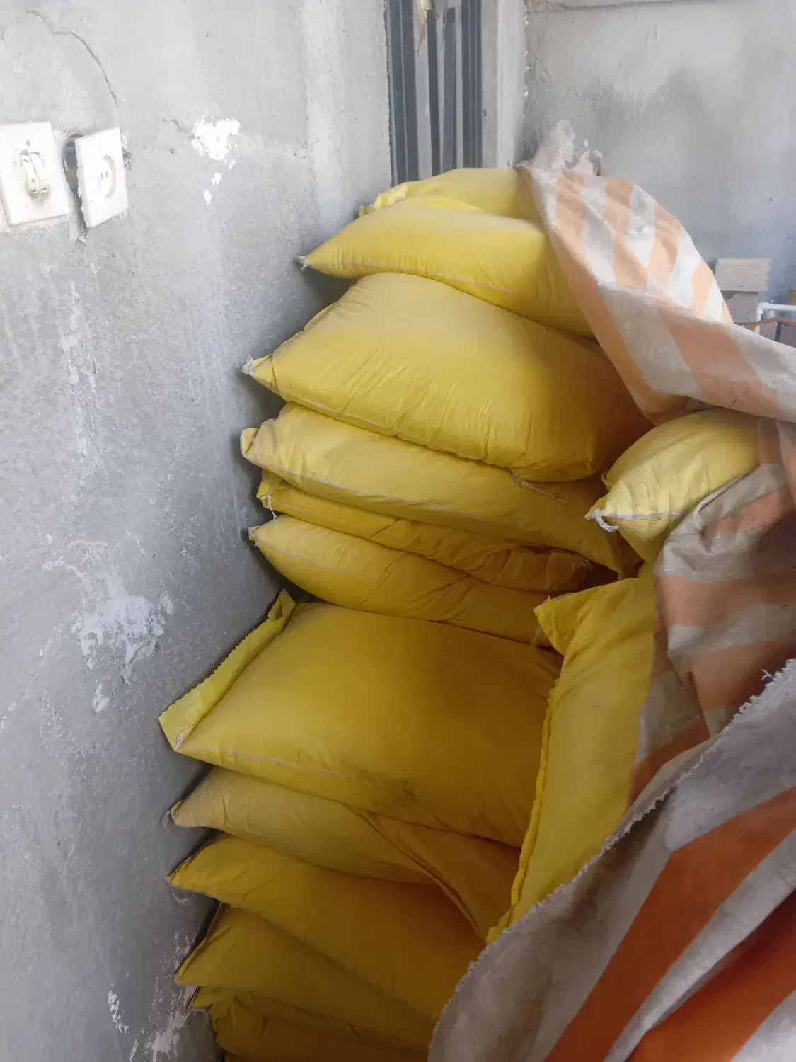 نمک دامی صورتی پودری مکمل همراه باغذا|حیوانات مزرعه|بندرعباس, |دیوار