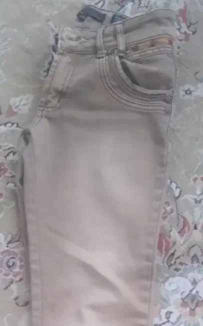 کتون|کفش و لباس بچه|تربت جام, جامی|دیوار