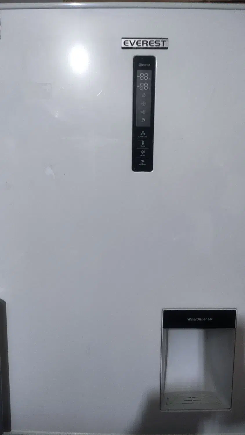 یخچال فریزر دیجیتالی اورست در حد نو بدون برفک|یخچال و فریزر|همدان, |دیوار