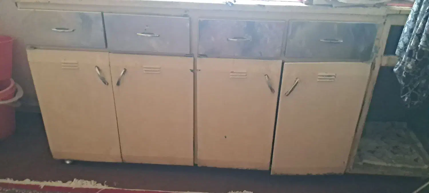 کمد فلزی با اینه کابینت فلزی چوب لباسی|جاکفشی، کمد، دراور|نجفآباد, قدس|دیوار