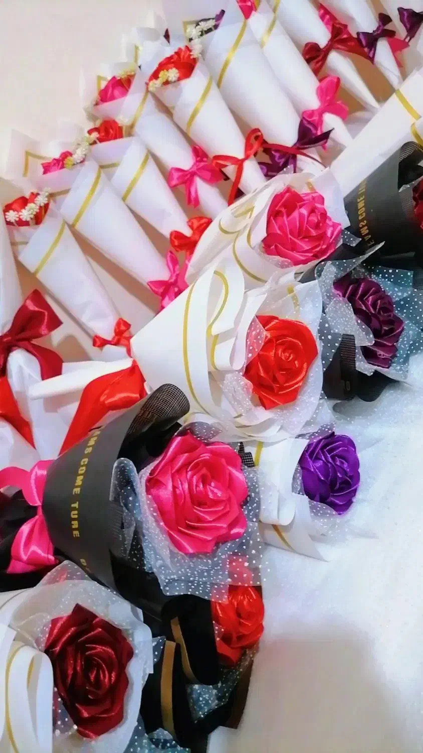 گل های روبانی ویژه روز مادر|گل مصنوعی|برازجان, |دیوار