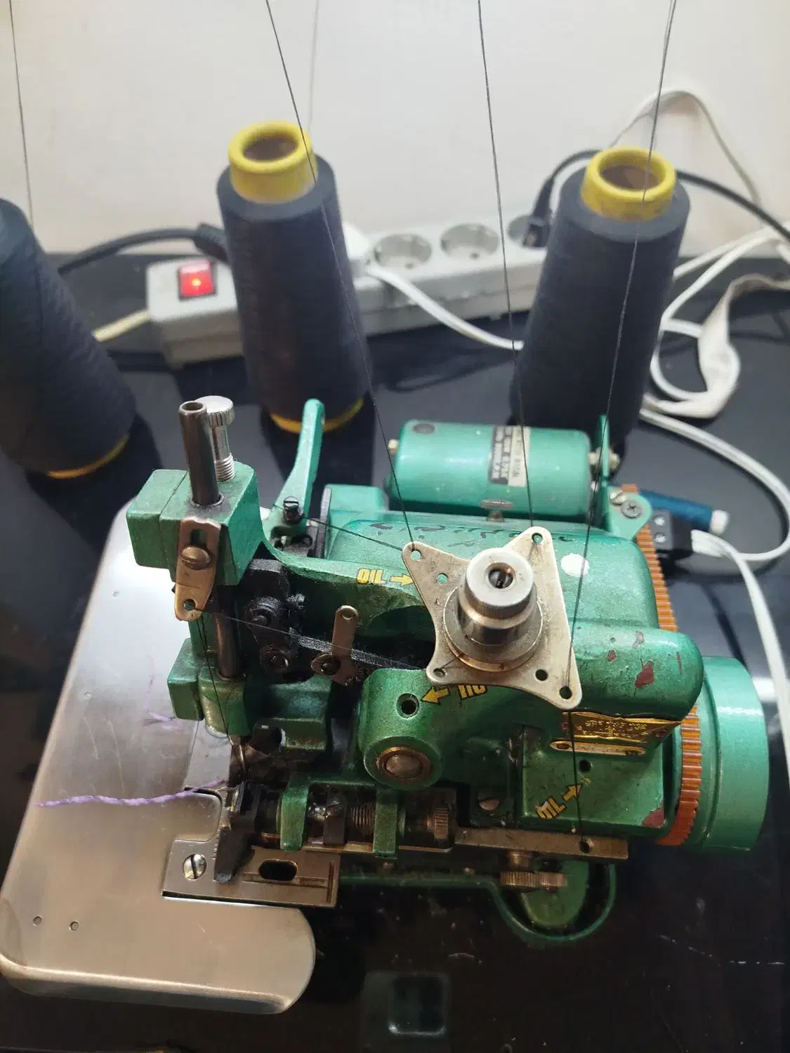 سردوز پروانه|چرخ خیاطی و ریسندگی|مشهد, گوهرشاد|دیوار